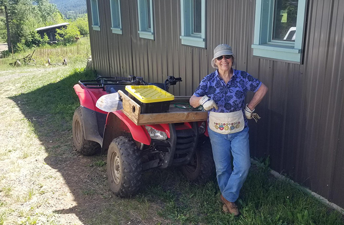 Denis Norlander Denis Norlander still uses the nail apron made for her by Frank Acree, a longtime Albuquerque Oasis volunteer, as she works on her farm in Oregon.